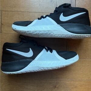 Nike Zoom Assersion Youth Basketball Shoe 5Y